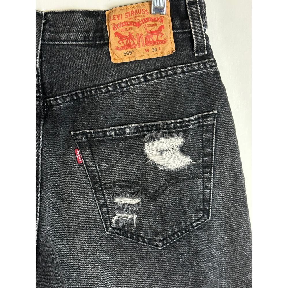 Levi Strauss & Co. Women's Jeans Shorts W30 - Picture 6 of 11